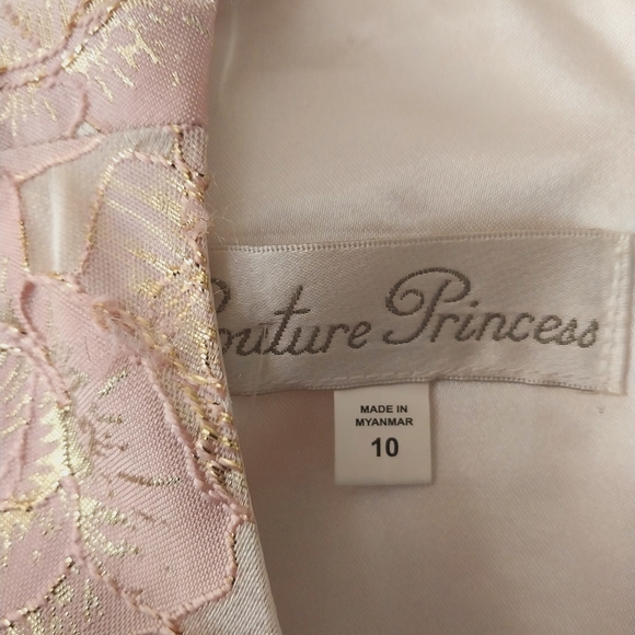 Beautiful Dress for Girls - Picture 3 of 4